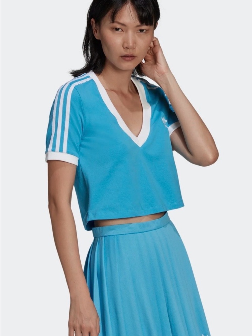 BNWT Adidas Women's Blue V-Neck Cropped Tee, and pleated skirt